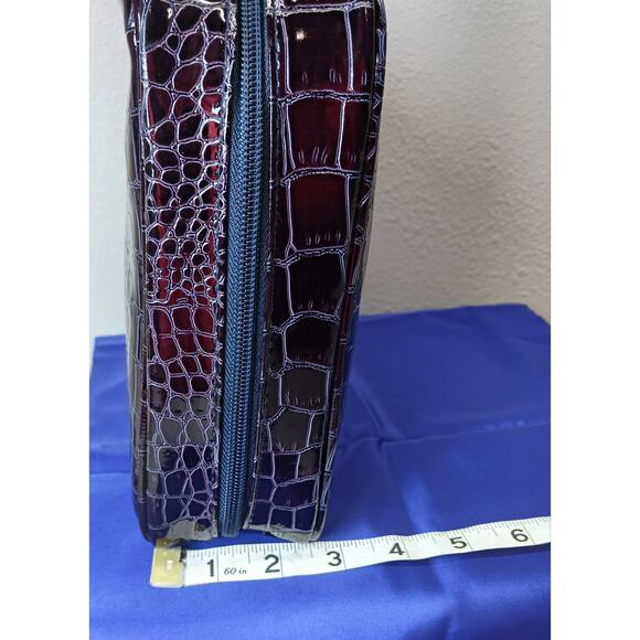 SeneGence Croc Design Distributor Makeup Binder Case - Picture 9 of 10